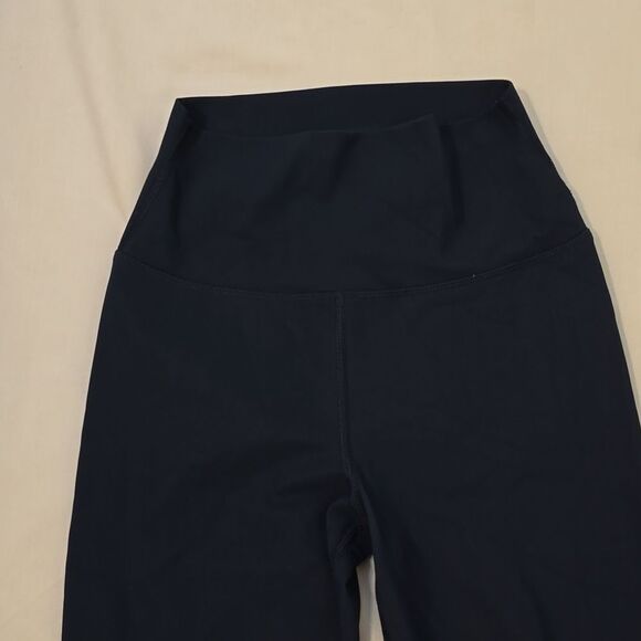 High-waist, Ripped Warrior Legging- Alo yoga xs - Picture 2 of 7